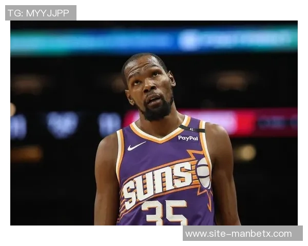 火箭队训练日常曝光杜兰特单打技艺提升申京专注低位技术磨练